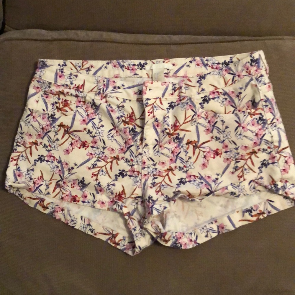 Floral H&M shorts